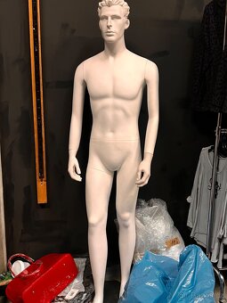 Štendry, figuríny, stojany, torza - 20