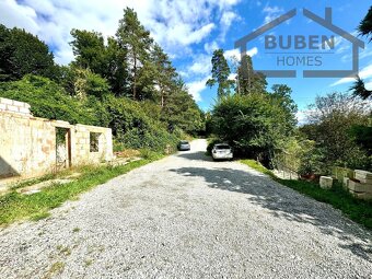 Vícegenerační vila (240 m2) s navazujícími pozemky (2,5ha) - - 20