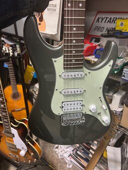 Pekne el a el. ak. Kytary PRS SE a Squier + efekty - 20