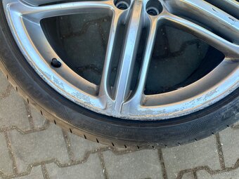 Originální použitá sada kol 20"- Letní pneu 255/35R20 97Y - 20