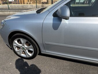 Škoda Octavia 2 kombi 2.0 TDI 103 KW, XENONY, NAVIGACE - 20