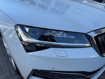 Škoda Superb 3 iV 1.4 eTSI 150kW DSG Tažné Webasto Navigace - 20