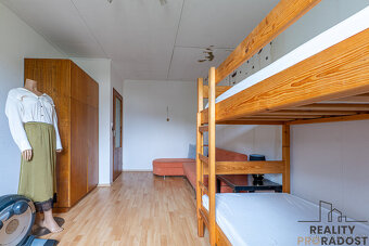 Rodinný dům 7+2, pozemek 573m2 - 20