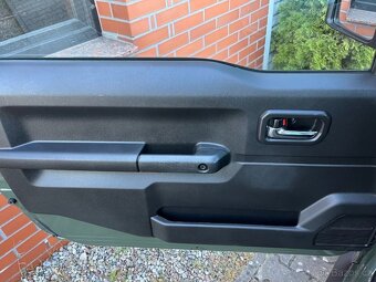 Suzuki Jimny 1.5 Elegance - 20