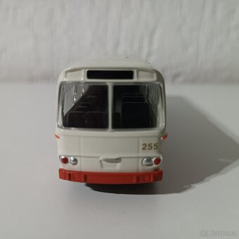 Prodám 5ks kovových modelů autobusů 1:72 - 20