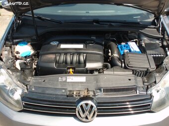 Volkswagen Golf 1,6Mpi aut.klima,parksenzory,po dovozovéSTK - 20