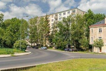 Prodej bytu 3+1, 68 m2 - Karlovy Vary - Stará Role - 20