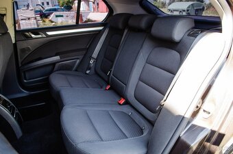 Škoda Superb 2.0 TDI CR Active - 20