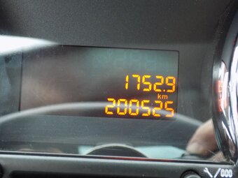 Peugeot 5008 2.0 HDI 100 KW PANORAMA TAŽNÉ - 20