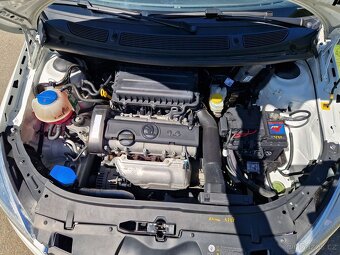 Škoda Roomster 1,4 16 V 63 KW, najeto pouze 31 tis. digikli - 20