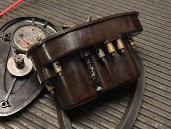 Spínací skříňka Jawa 250 pérák 11 350 18 Ogar 12 500 OHC - 20