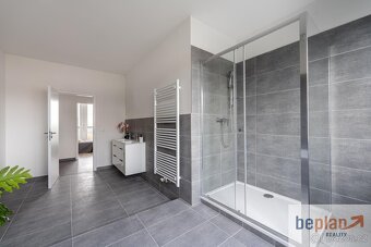 Prodej výjimečného penthousu 5+kk (122 m2), s terasou 47 m2, - 20