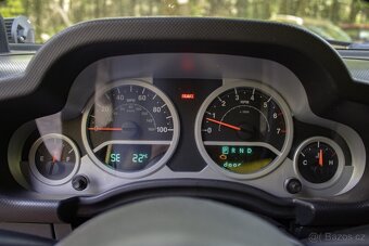 Jeep Wrangler Mountain 3,8 V6 LPG A/T 4x4 aj na splátky - 20