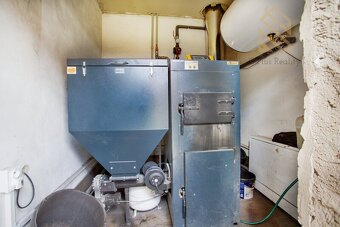 Prodej dvougeneračního domu 390m², pozemek 1356m², Louny - N - 20