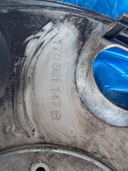 ORIG. POKLICE VW 16",POUZE 1 KS, ORIG. ČÍSLO 1T0601147B RGZ - 20