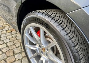 2016 Porsche Macan Turbo Performance - 20