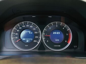 Volvo V60 2.0D 120KW 5VÁLEC MANUÁL CITY SAFETY BLUETOOTH - 20