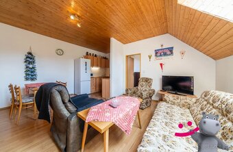 Prodej rodinného domu, dvougenerační 185 m2, pozemek 218 m2  - 20
