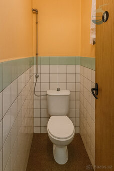 Rodinný dům + 2000 m² stavebního pozemku v Drahách u Myslíva - 20