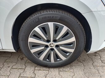 Škoda Superb 3 Combi 2.0TDI 110kW DSG ACC - záruka Autodraft - 20