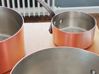 VINTAGE KVALITNÍ MĚDĚNÉ HRNCE TOURNUS FRANCIE 70.LÉTA - 20