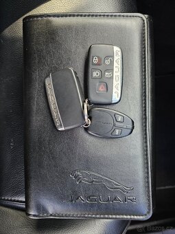 JAGUAR XE 2019 2.0D 132kW,VÝHŘEVY,NAVI,TEMPOMAT,SERVISKA - 20