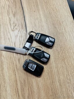 Audi SQ7, 4.0TDI V8 320kw,7 míst , tažné zařízení,první maji - 20