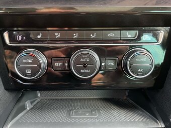 Volkswagen Passat 2,0 TDI BMT  140kW DSG Business (2020) - 20