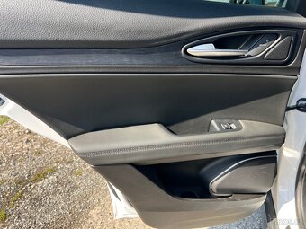 Alfa Romeo Stelvio 2.0T Q4 / 206kW, 4x4 - Zlevněno - 20