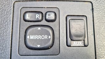 Toyota RAV4 2,2 D-4D 150 Lux 4x4 Odpočet DPH - 20