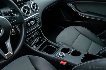 Mercedes A180, 90kW, benzín 1,6l, automat, najeto 131500km - 20