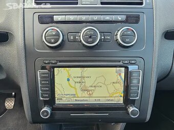 VW Touran 2.0 TDI 103W,Webasto,Highline,Xenon,Navi,2015. - 20