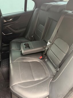 Jaguar XE 2.0d R-Dynamic - 20