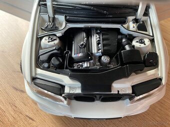 BMW M3 e46 AUTOart 1:18 - 20