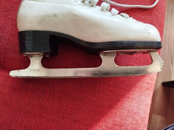 Dívčí brusle 34 - 20