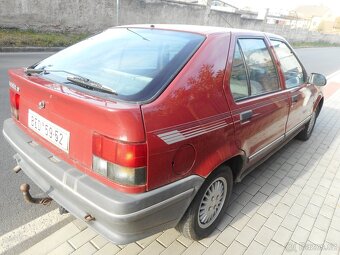 Renault 19 I  tmavě červená barva - 20