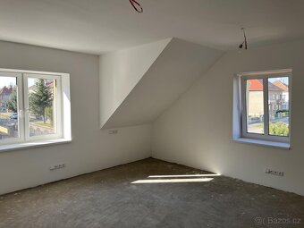 Prodej RD po kompletní reko. dvě bytové jednotky zahrada 710 - 20