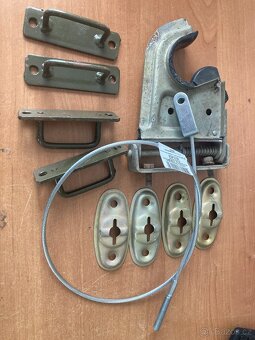 Uaz 452, sanitka, buchanka sklo s krížom - 20