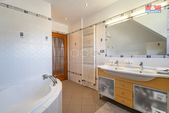 Prodej rodinného domu, 180m², Veltrusy, ul. U Stadionu - 20