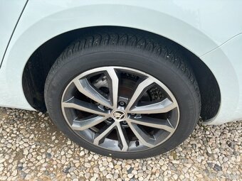 Škoda Octavia 1.4 Tsi 110kw DSG JOY r.v.2016, serviska - 20