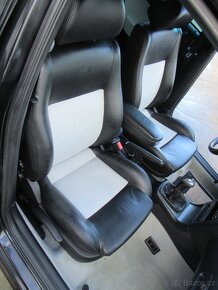 Škoda Octavia Combi RS 1,8 Turbo velmi pěkná - 20