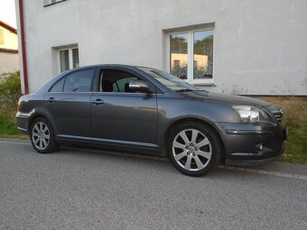 Toyota Avensis D4D 2,2 CR 110kW 6kvalt 1. majitelka - 20