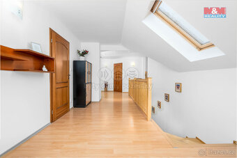 Prodej rodinného domu, 439 m², Chýně, ul. Dlouhá - 20
