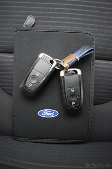 Ford Kuga 1,5 i 110 kW, Navi,najeto pouze71tkm,DPH, - 20