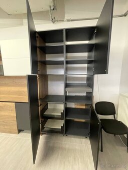 Prodám NOVOU černou kuchyň Plzeň DTD Egger U899 - 20