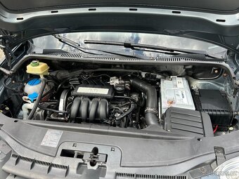 VW CADDY 1.6 75KW 2008 DIGI KLIMA VYHŘÍVANÉ SEDADLA 7 MÍST - 20