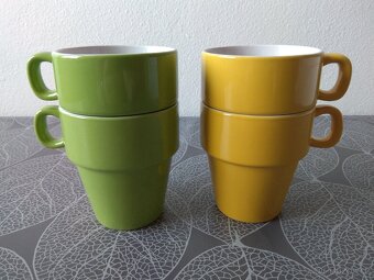 Nové stohovatelné hrnky - různé barvy, 250 ml, 11 ks - 20