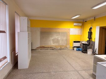 Prodej byvaleho obchodu, prodej domu - 20