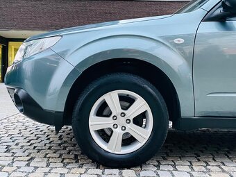SUBARU FORESTER 2.0i 4x4 AUT TAŽNÉ SERVISKA - 20
