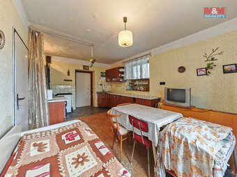 Prodej rodinného domu, 2656 m², Leština - 20